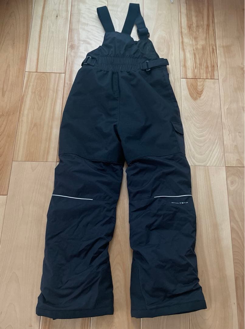 Columbia スキーウェア 140サイズ子供用 黒とピンク