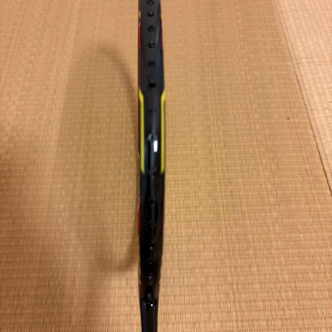美品 YONEX ヨネックス NANORAY800 4UG5 バドミントン