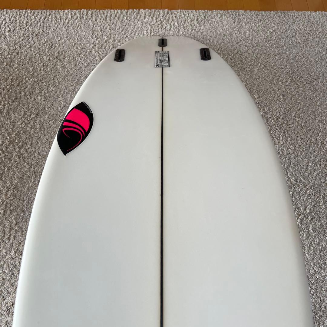 シャープアイOKAY 5’7 タティアナ・ウェストン・ウェブ使用ボード