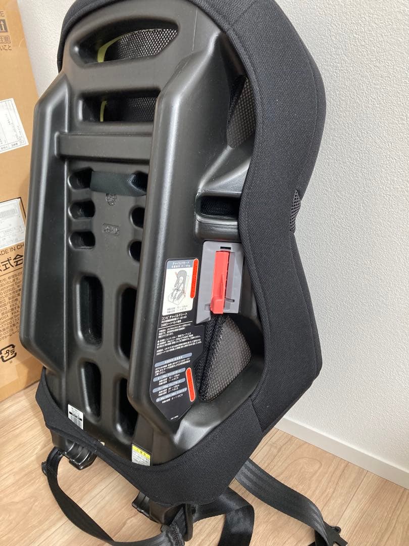 Combi ジョイトリップ エアスルー GG ブラック チャイルドシート