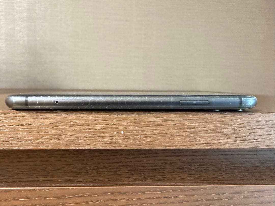 ジャンク品iPhone11 128GB 画面割れ