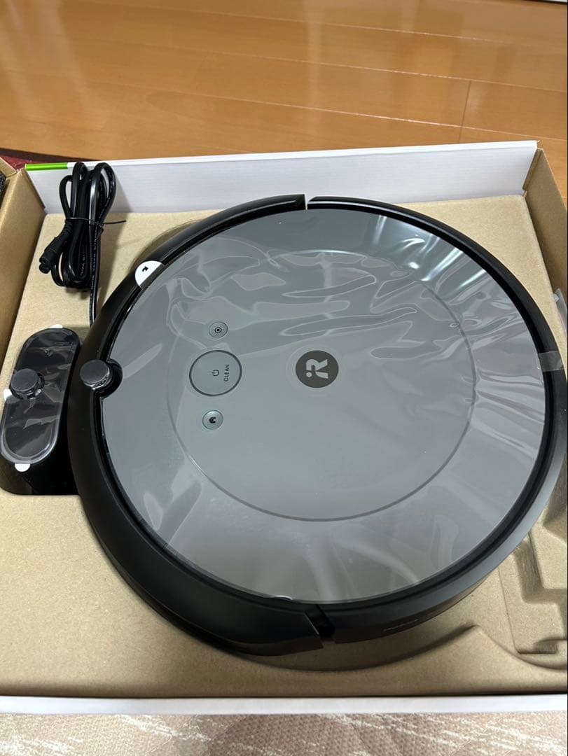 iRobot Roomba i2 本体