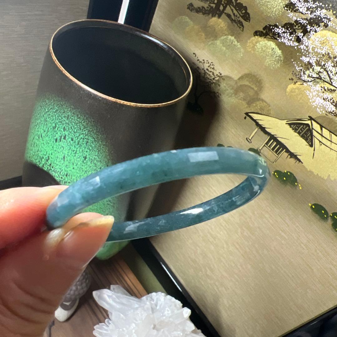 本翡翠、キラキラカット氷藍水バングル　〜52