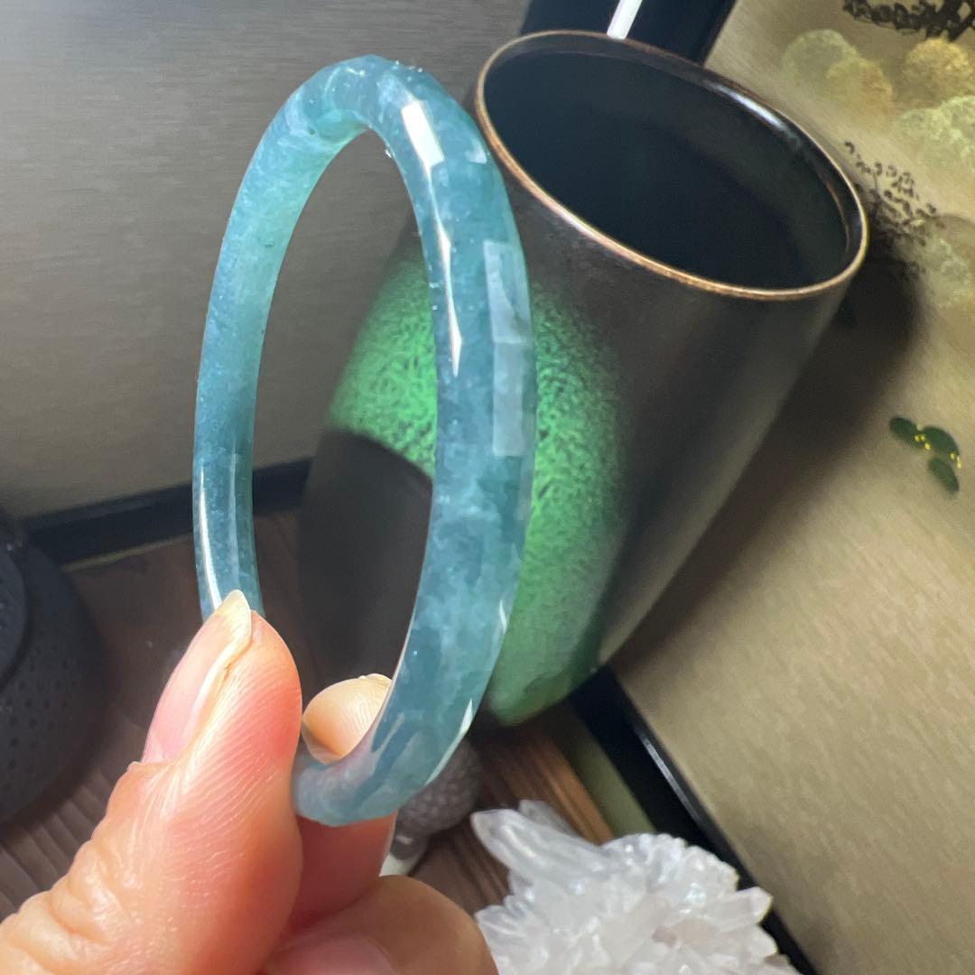 本翡翠、キラキラカット氷藍水バングル　〜52