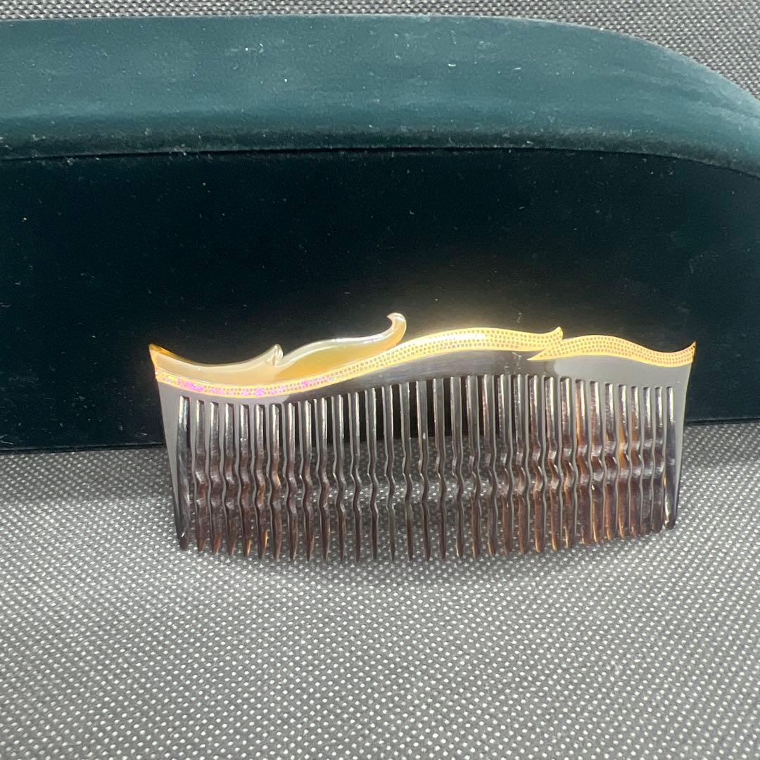 作家物　螺鈿本鼈甲ヘアピン留め　白　黒本鼈甲　櫛型　かんざし　在銘　本鼈甲②