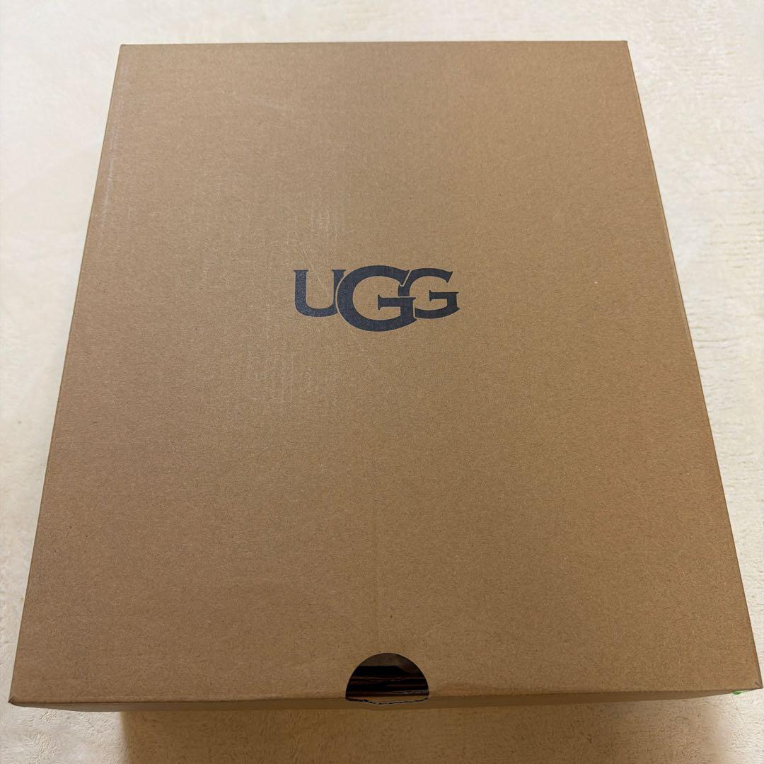 正規品　UGGモクシーチェルシー　23.5センチ