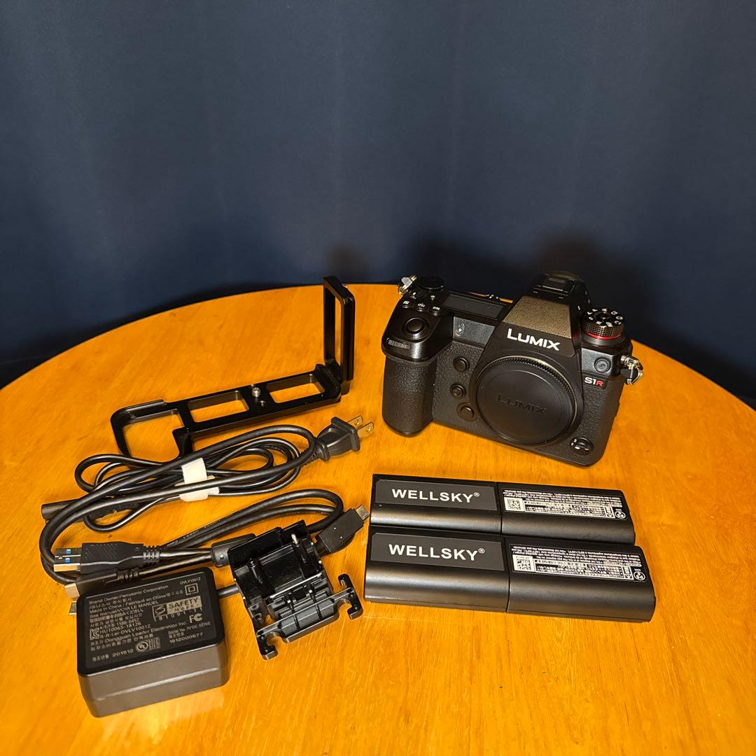 LUMIX S1R ルミックス　フルサイズ　極美品