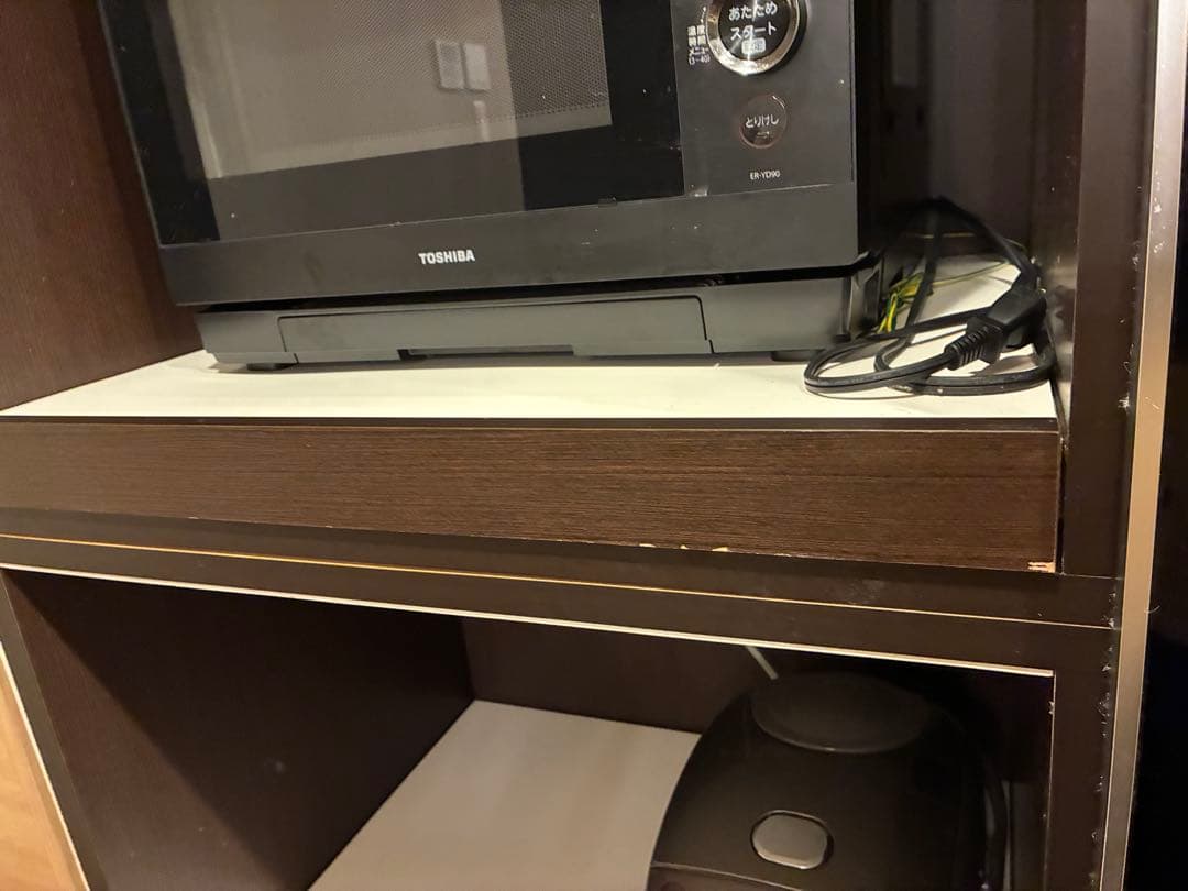 食器棚　ダークブラウン　ガラス扉付き