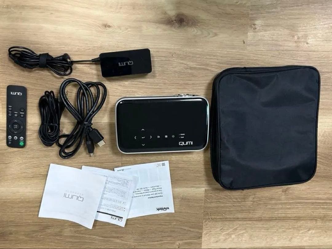 QUMI Q8J-BK （DLP方式 800lm フルHD） プロジェクター