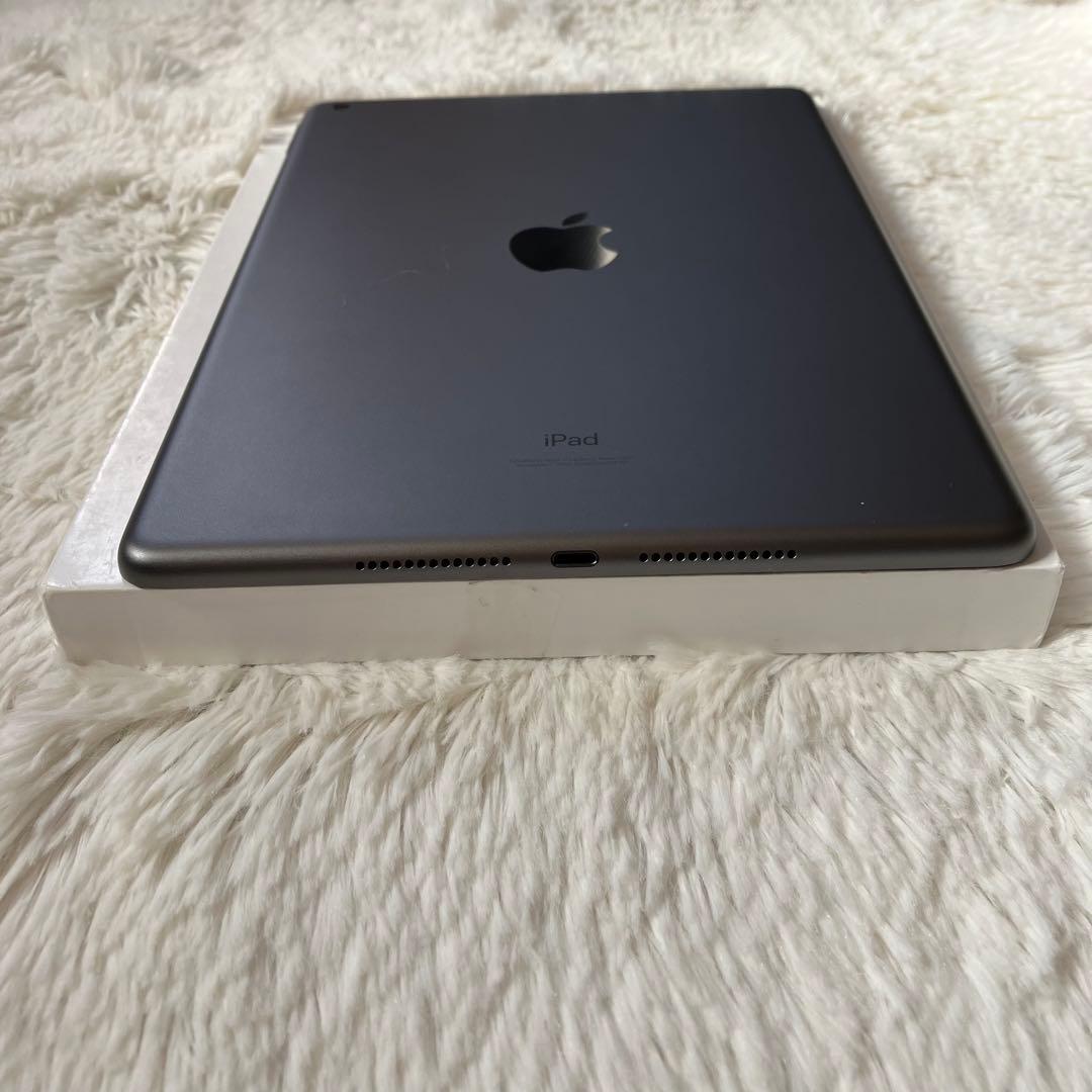 【完動品】iPad 第９世代 64GB 【すぐ発送】【付属品】