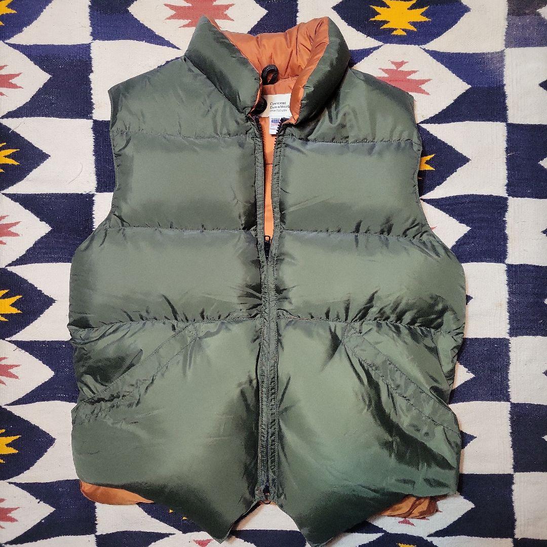 Crescent DownWorks ダウンベスト オリーブグリーン/オレンジ