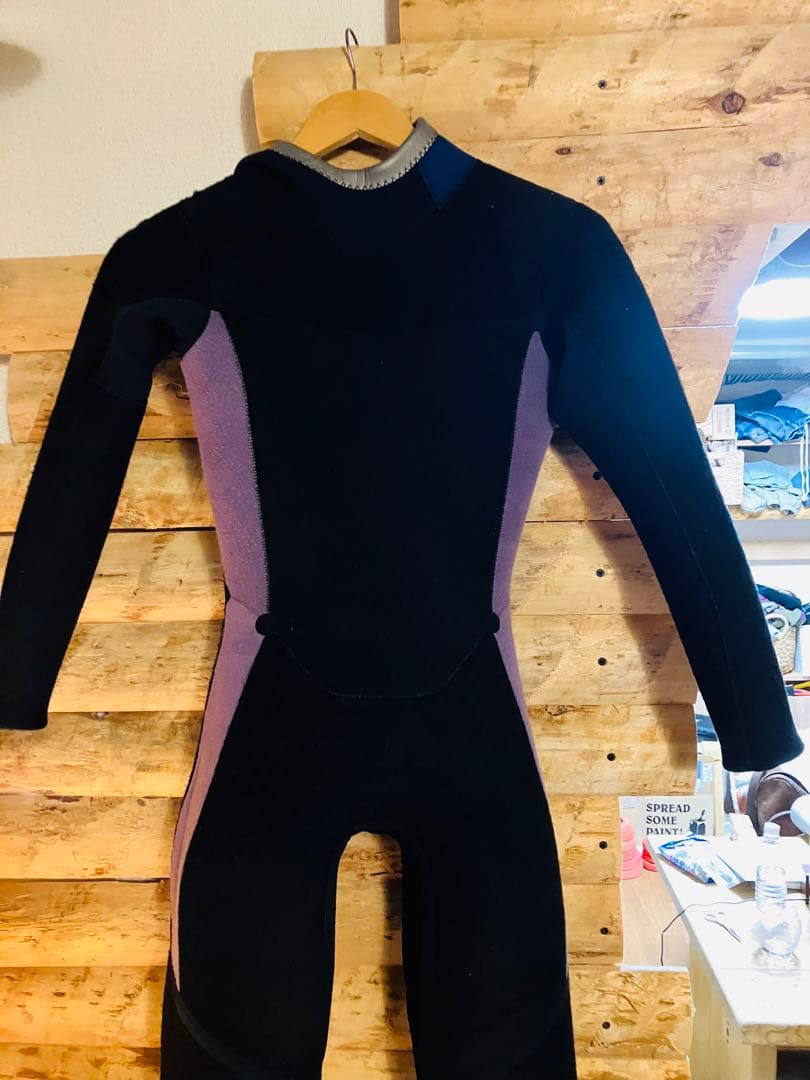 ★２回のみ着用★BILLABONG レディースセミドライM