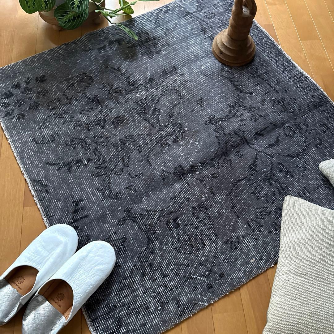 92.5×92.5 正方形　ダークグレイ　ボタニカル　トルコヴィンテージラグ