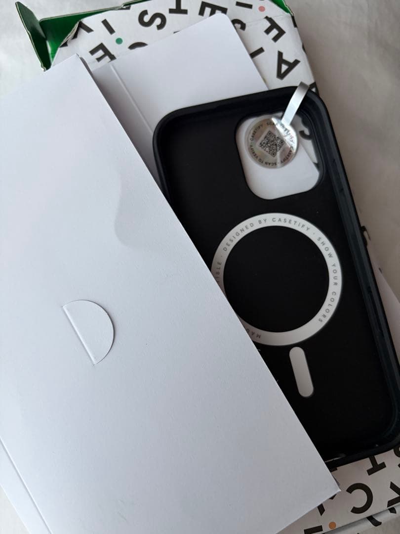 スマホケース ブラック MagSafe対応　CASETiFY