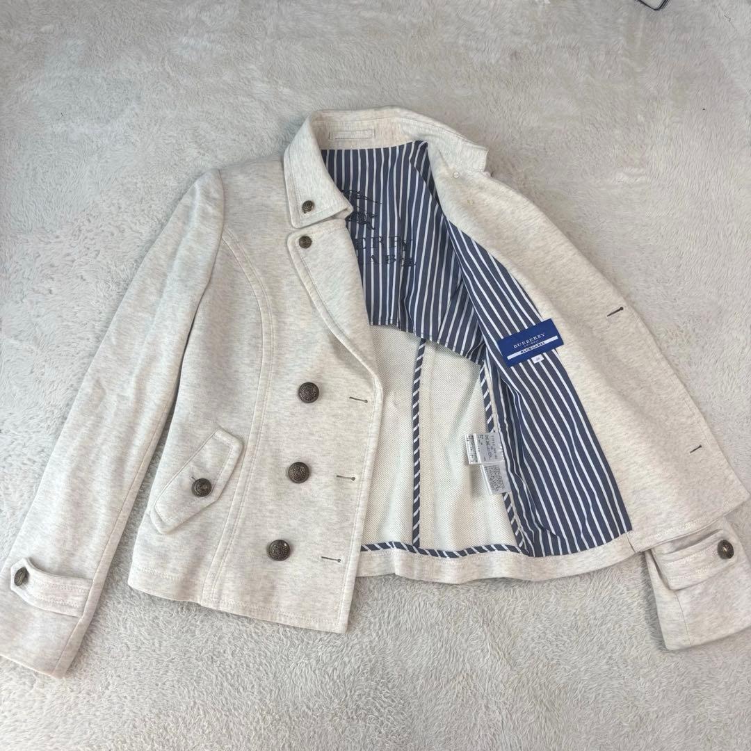 バーバリーブルーレーベル ライトグレー ダブルブレストジャケット ゴールドボタン