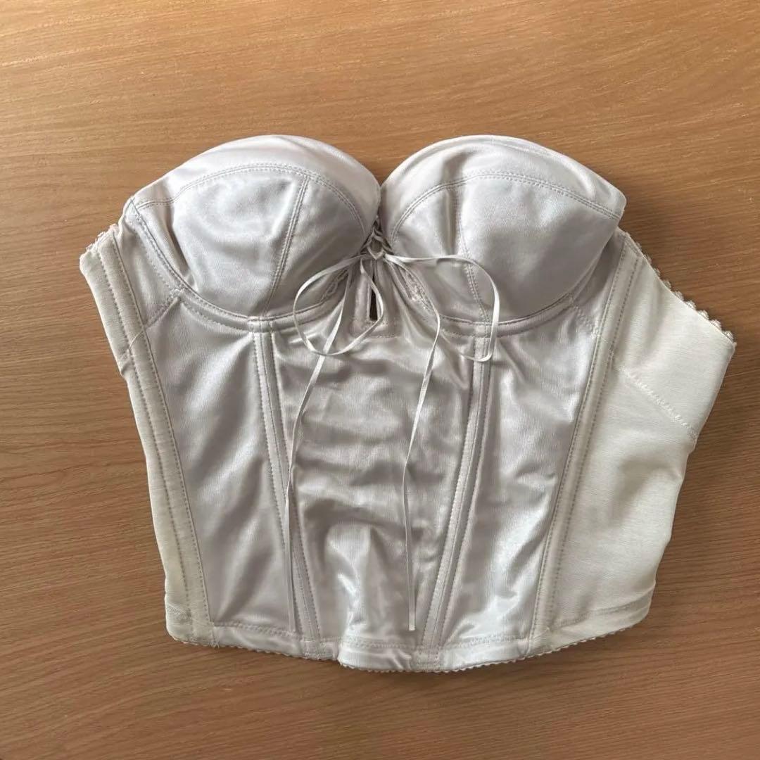 BRIDAL BEAUTE ブライダルインナー C70 バックレスビスチェ