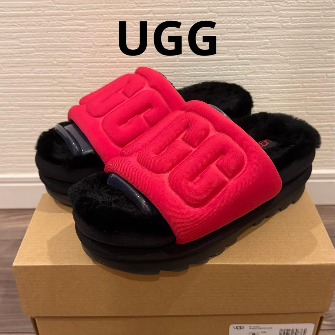 UGGマキシグラフィックスライド厚底サンダル