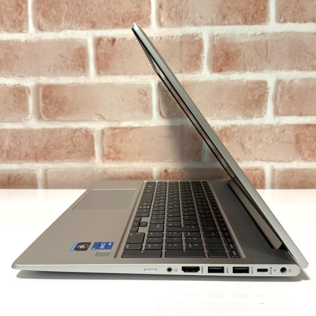 ★2022年製★ 美品 第12世代i5 15.6インチ 大画面 HP F82