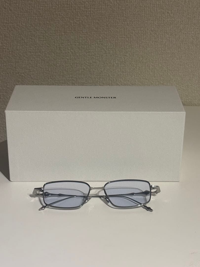 正規品 GENTLE MONSTER Saga 02（V）サングラス ほぼ未着用