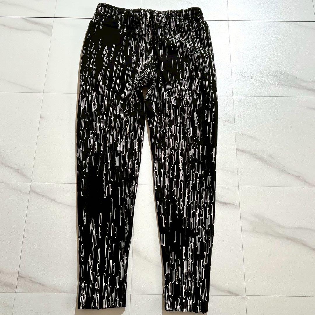 【極美品】1piu1uguale3 RELAXジャケット　セットアップ　総柄