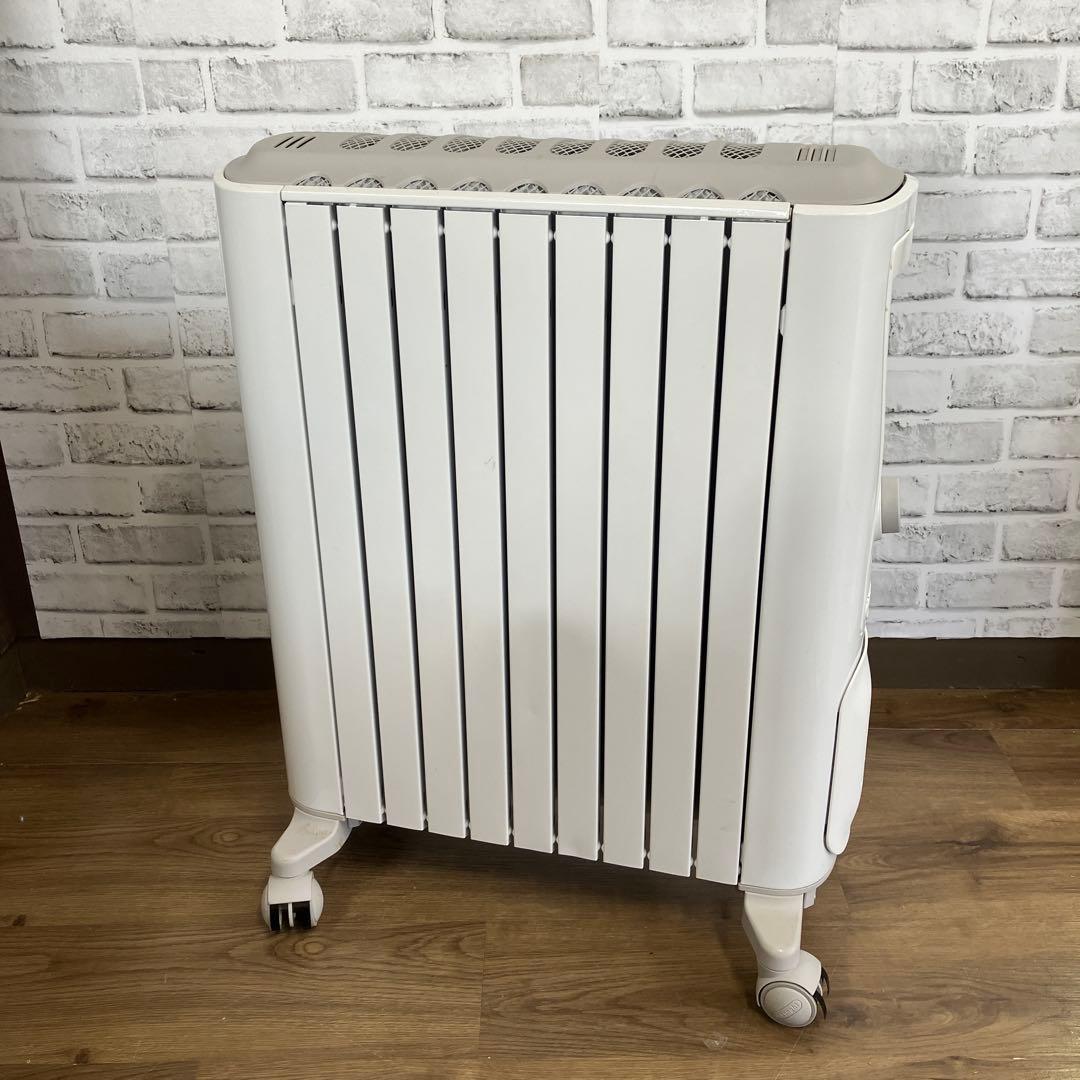 B-壁 デロンギ ベルカルド オイルヒーター 10〜13畳用 家電 ホワイト