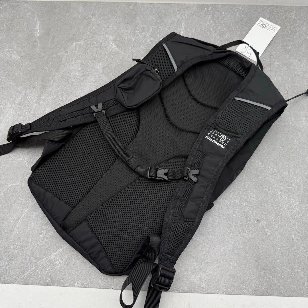 美品♥SALOMON ブラック多機能バックパック