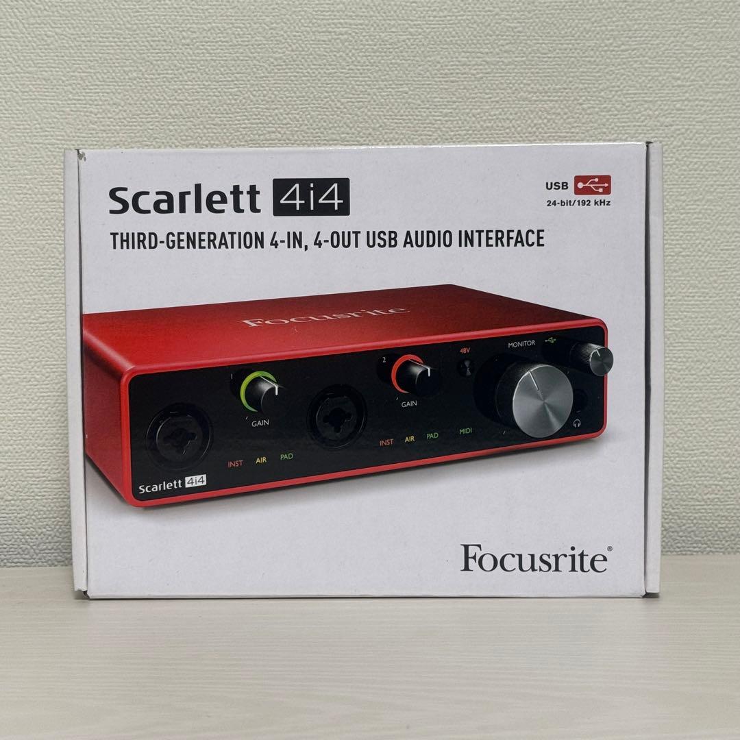 Focusrite Scarlett 4i4 オーディオインターフェイス
