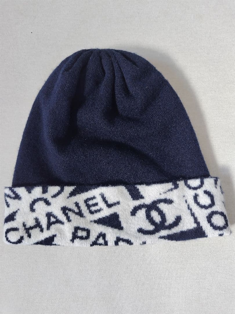 週末値下げ☆CHANEL ニット帽 ロゴ入り ネイビー