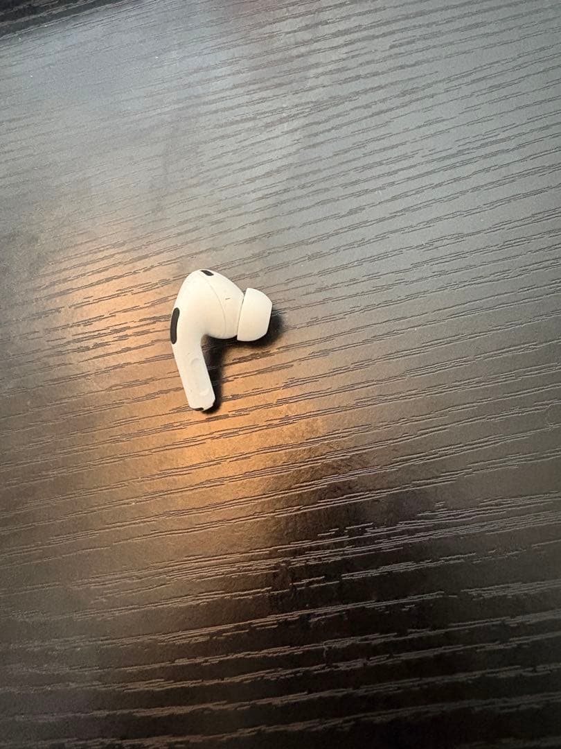 AirPods pro2 充電ケース付き 右耳のみ