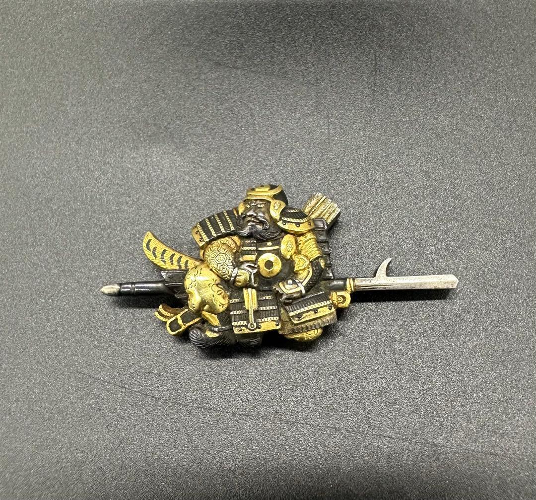 金具　目贯 金工美術　一松斎　在銘　　武士　古美術骨董