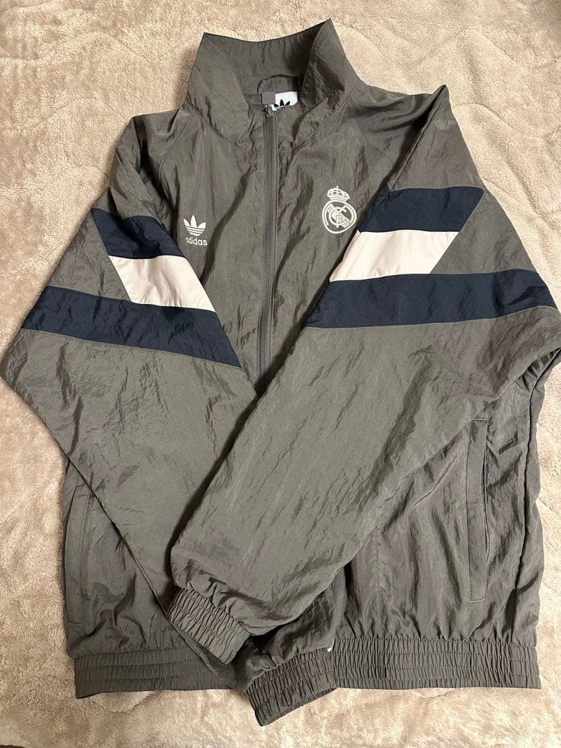 レアル・マドリード　adidas originals トラックジャケット