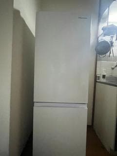 冷蔵庫・冷凍庫 Refrigerator Hisense HR-D1701W