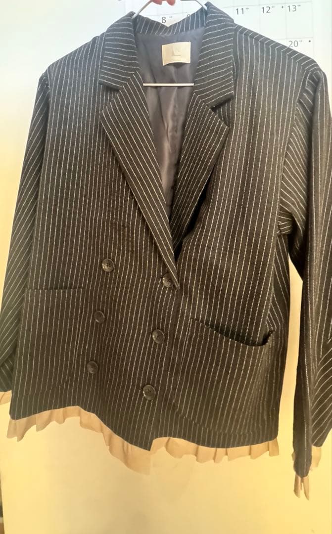 フリルレイヤードデザインジャケット　loin nuit