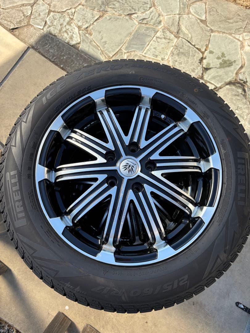 Pirelli 215/60 R17 スタッドレスタイヤホイールセット