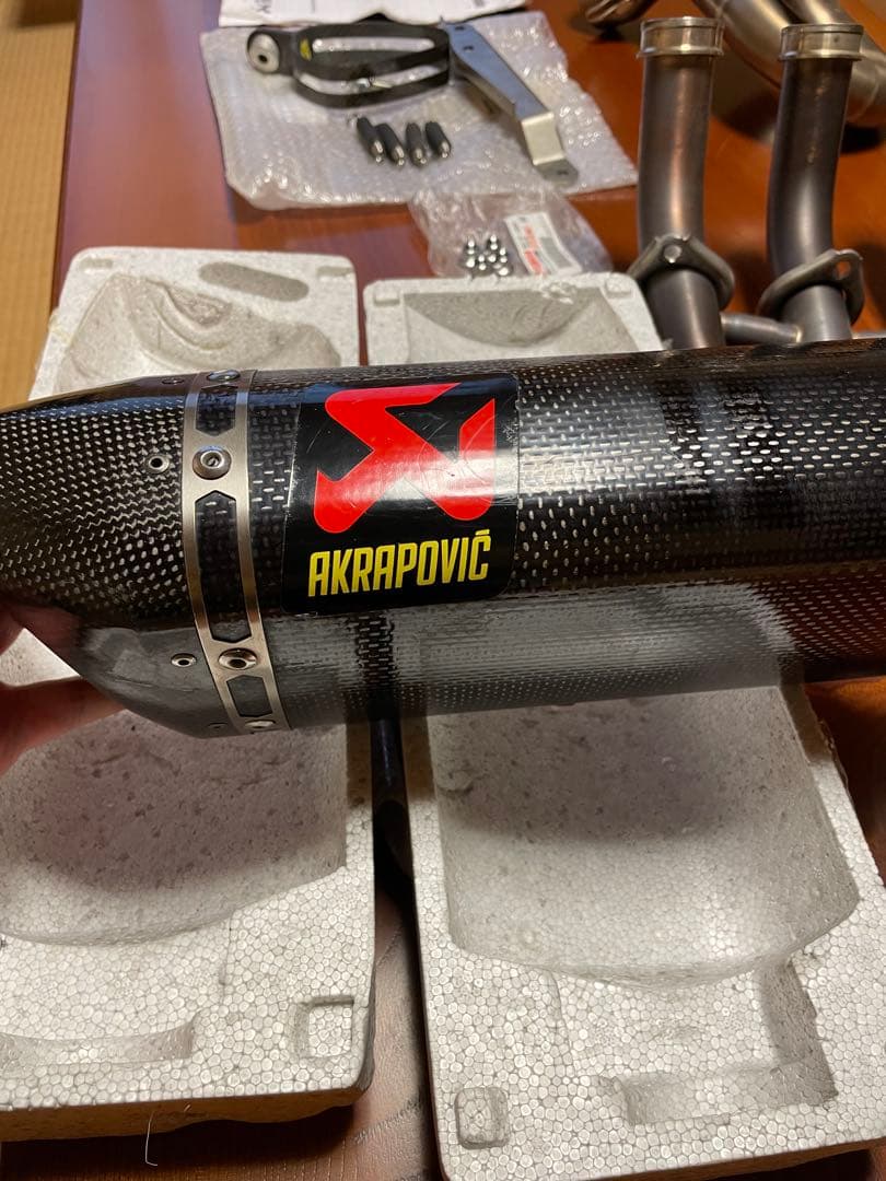 アクラポビッチAKRAPOVIC マフラー　XSR900 MT09
