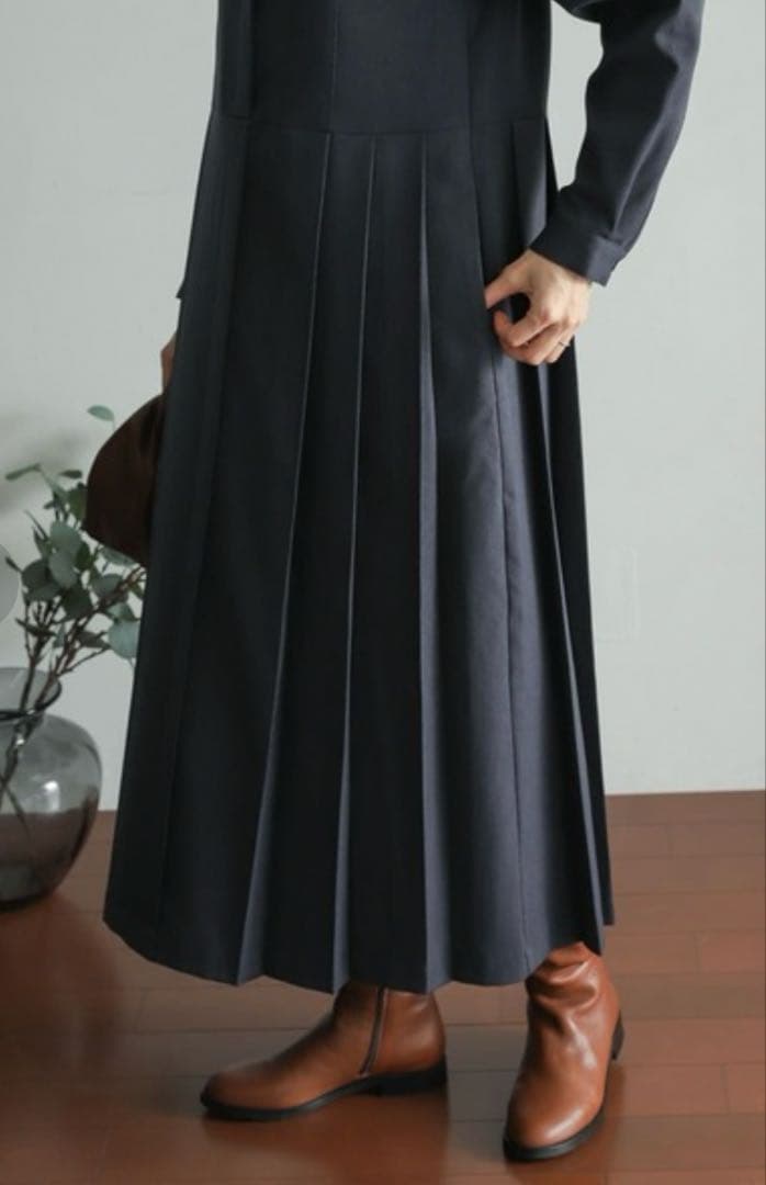 新品！アーバンリサーチ ドアーズ サイドプリーツ 切替ワンピース M チャコール