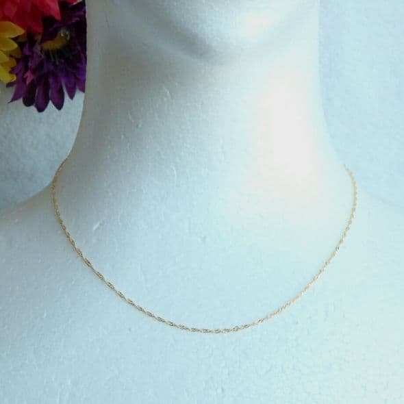 マカロン　k18ネックレス　スクリューチェーン　1.3㎜幅　つけっぱなし