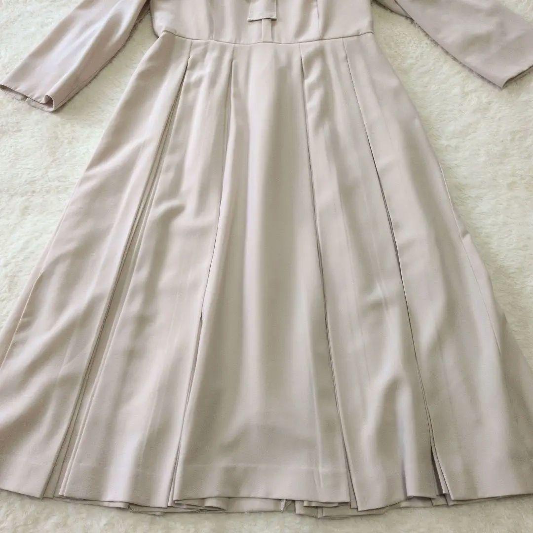 セルフォード ボウタイプリーツワンピース　セレモニー　ライトベージュ　M