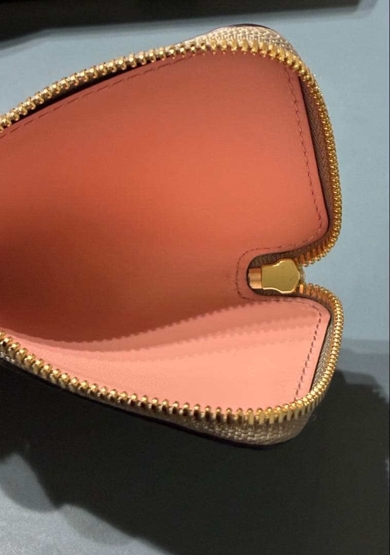 【美品】ボナベンチュラ　スクエア カード ケース シュリンクレザー