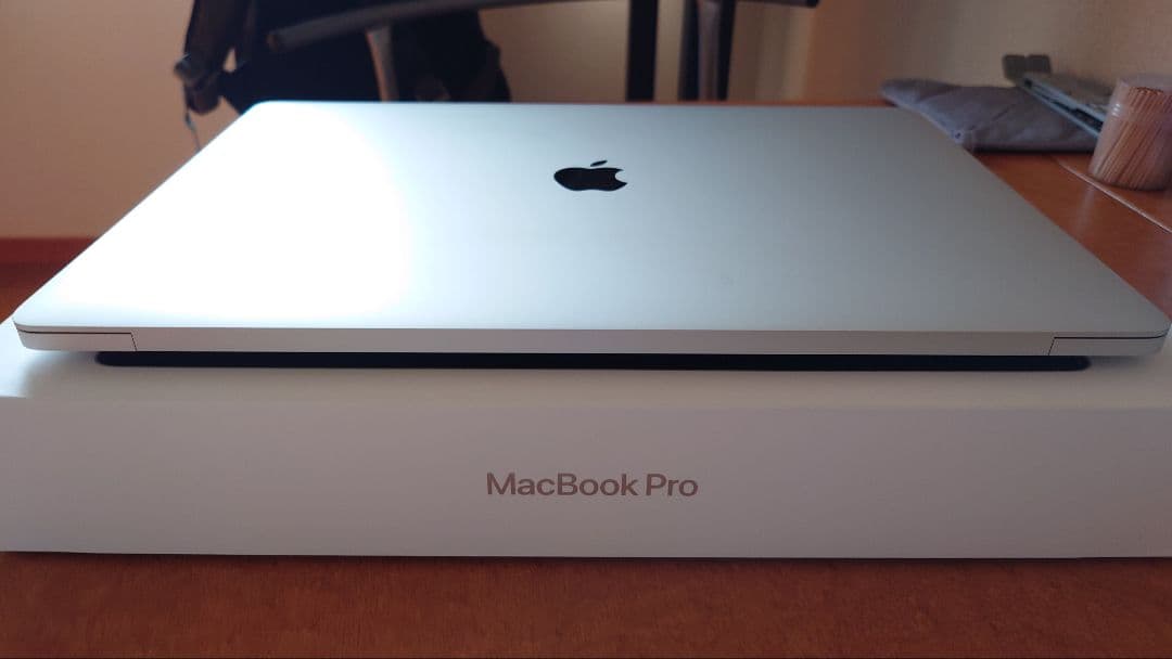 MacBook Pro 16インチ Core i7 16GB 512GB