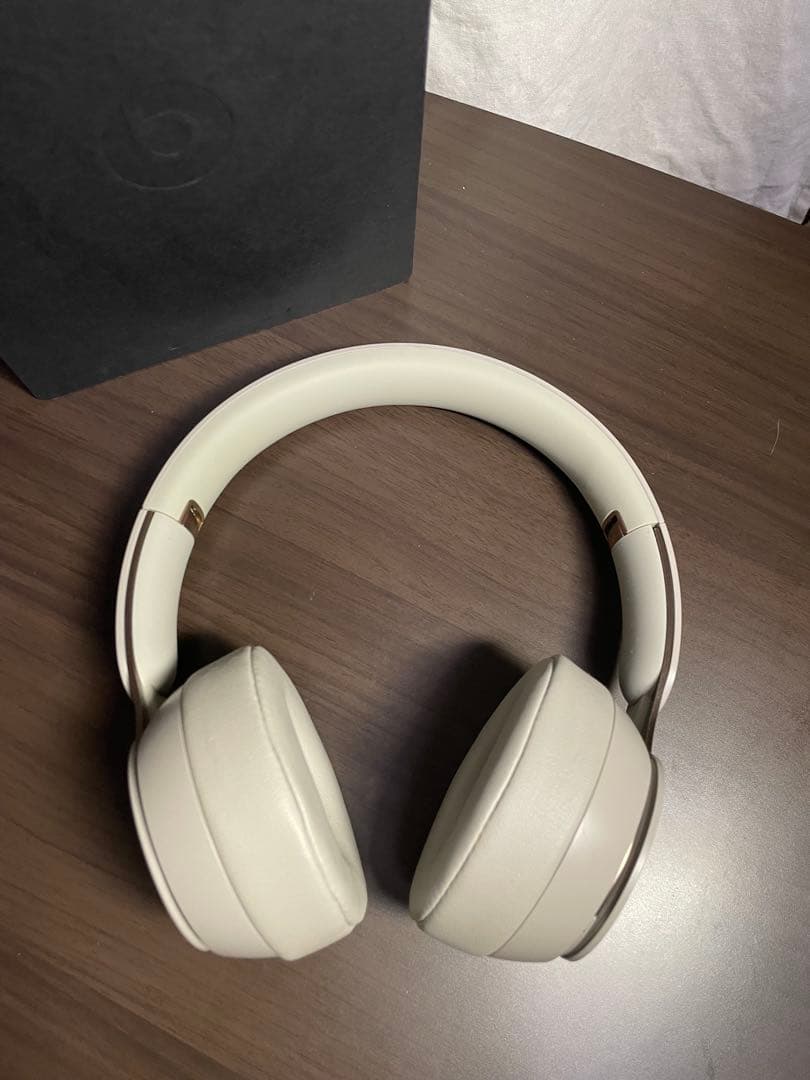 Beats by Dr.Dre Solo Pro ノイズキャンセリングヘッドホン