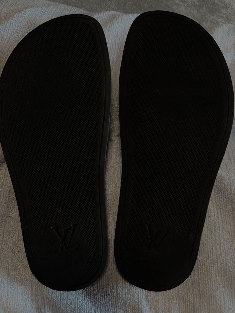 正規品美品Louis Vuitton サンダルサンダルシャワーサンダルヴィトン