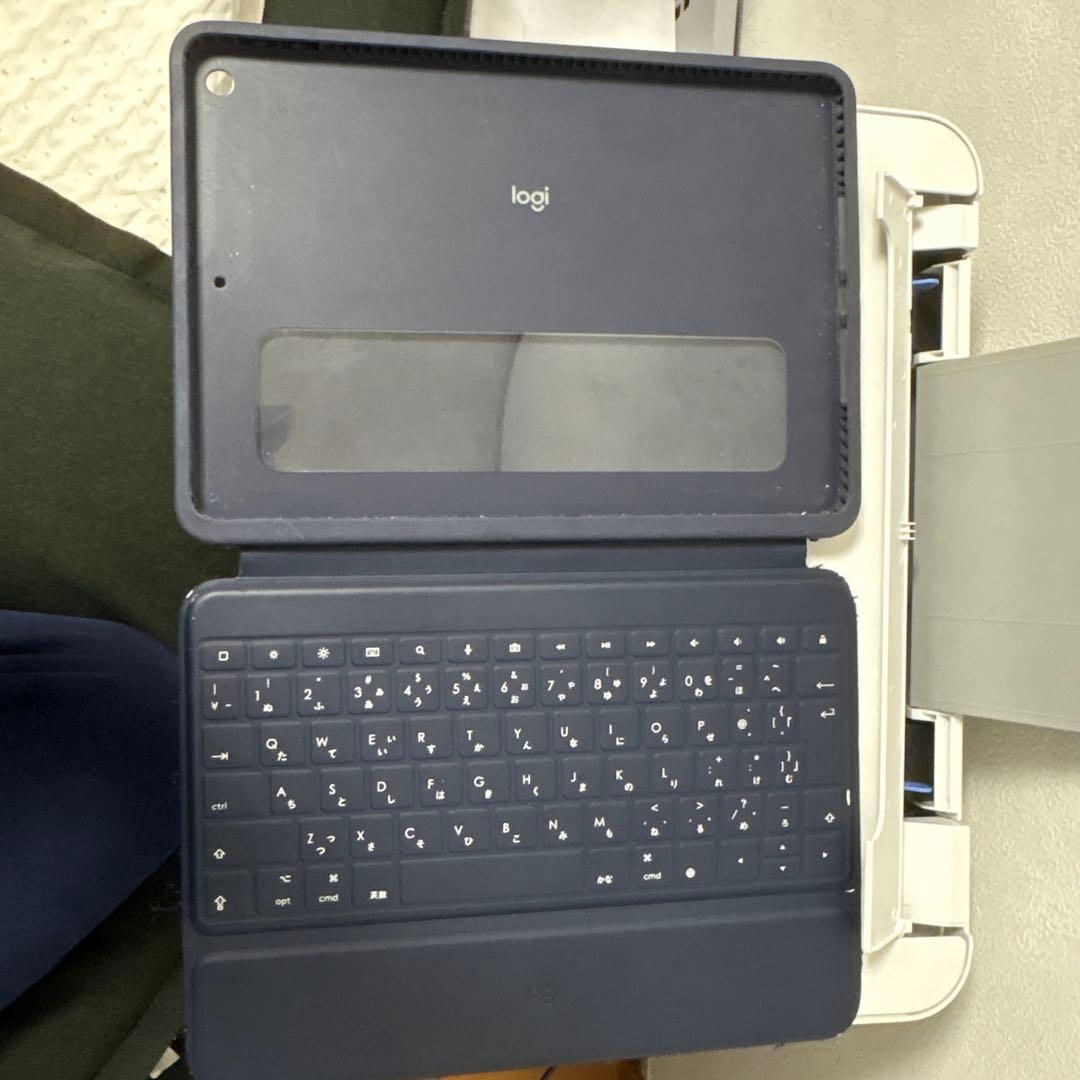 値下げ交渉可！Apple iPad 第9世代　シルバー 本体　箱、ケース、ペン付