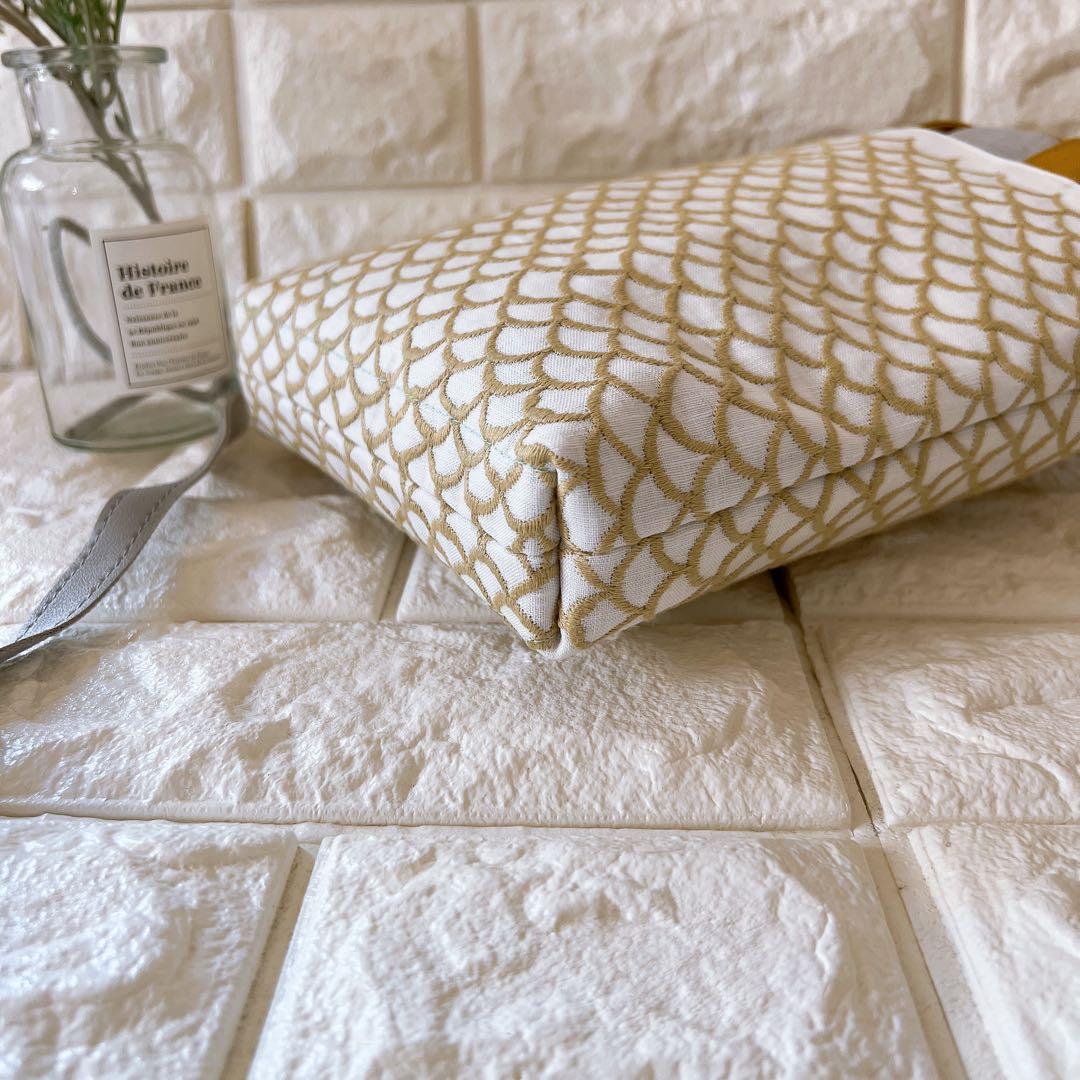 ミナペルホネン ハンドメイド あおりポケット巾着バッグ バッグ ショルダーバッグ