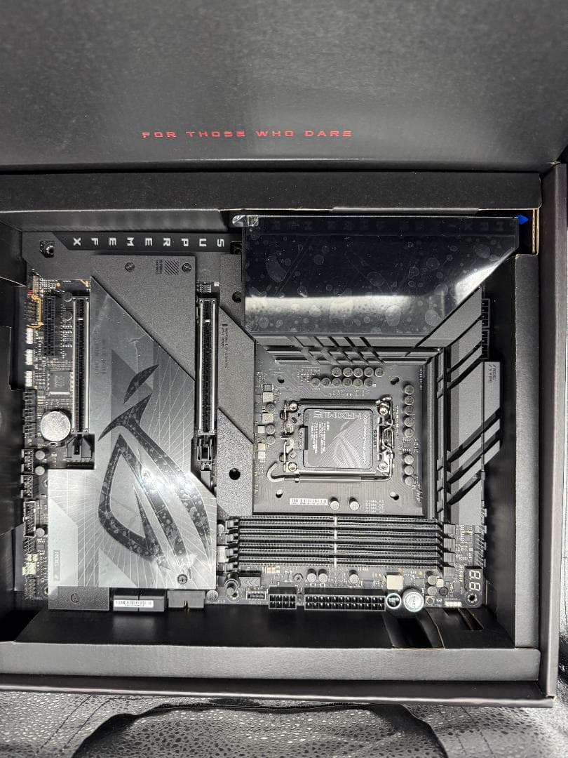 マザーボード ROG MAXIMUS Z790 DARK HERO