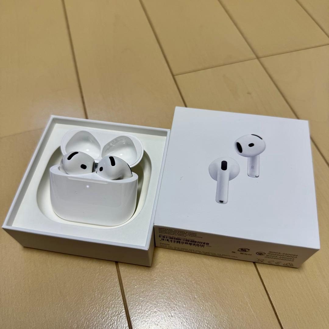 美品 AirPods4 ノイズキャンセリング搭載モデル ケースつき