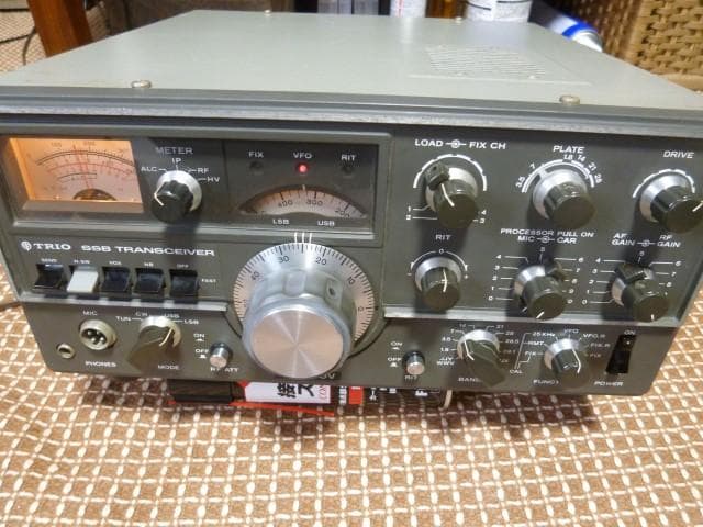 トリオの名機　SSB トランシーバー TS-520V　ジャンク