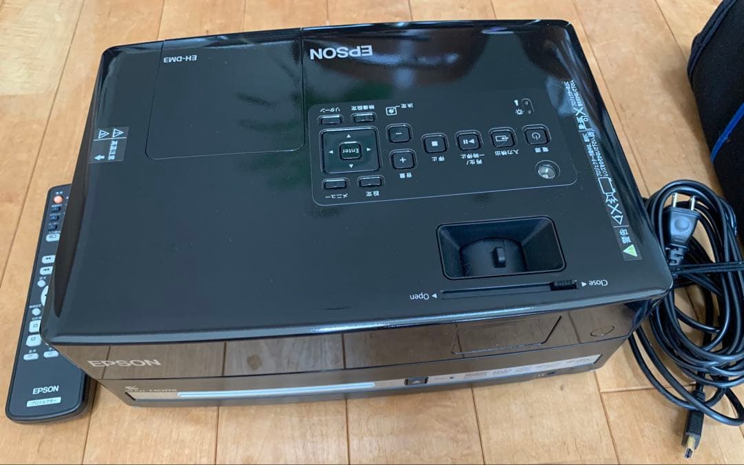 EPSON プロジェクター 本体 リモコン付き