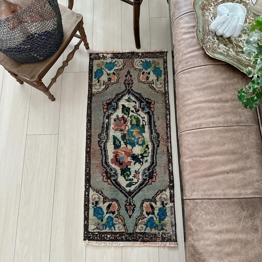 トルコ ヴィンテージラグ A50人気柄 レア ペールブルー ピンク グリーン