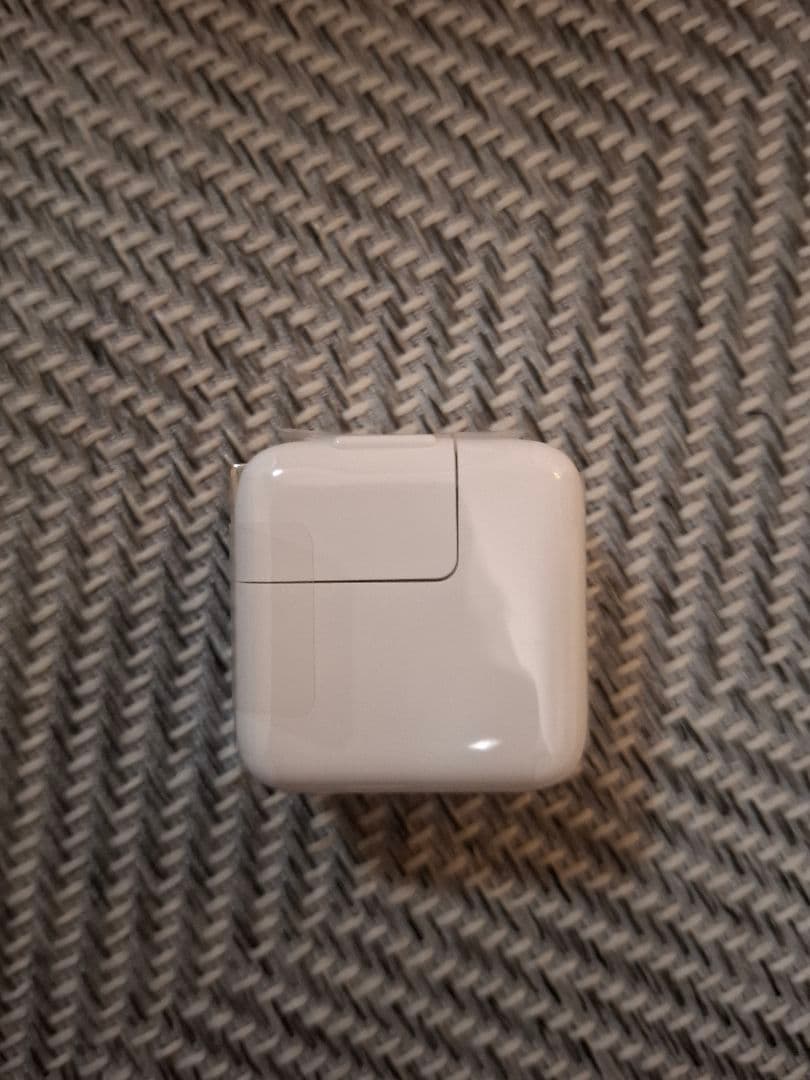 iPad 第6世代 9.7インチ Wi-Fiモデル 32GB MR7F2J/A